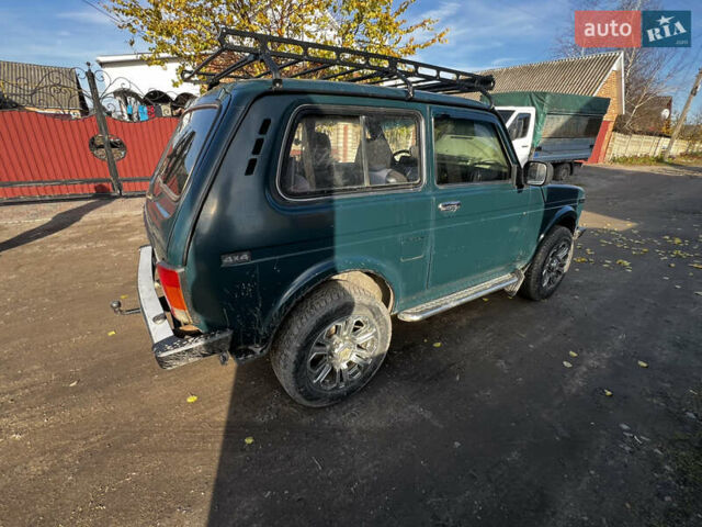 Зеленый ВАЗ 21214, объемом двигателя 1.69 л и пробегом 205 тыс. км за 3300 $, фото 3 на Automoto.ua