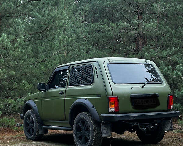 ВАЗ 21214 2010 в Днепре (Днепропетровске) на Automoto.ua Зеленый ВАЗ 21214, объемом двигателя 1.7 л и пробегом 122 тыс. км за 7000 $, фото 11 на Automoto.ua