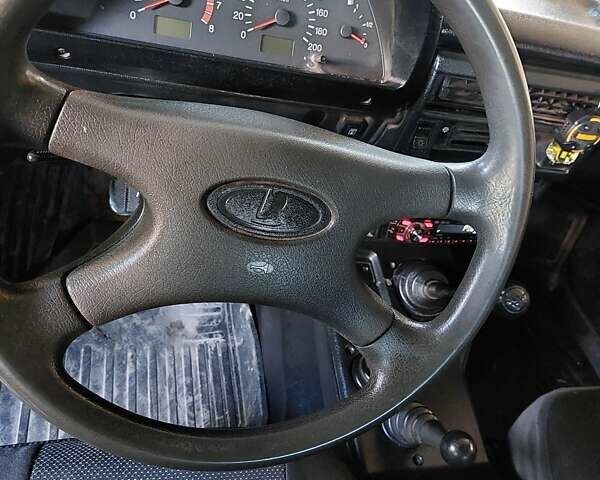 Зеленый ВАЗ 21214, объемом двигателя 1.69 л и пробегом 169 тыс. км за 3000 $, фото 22 на Automoto.ua