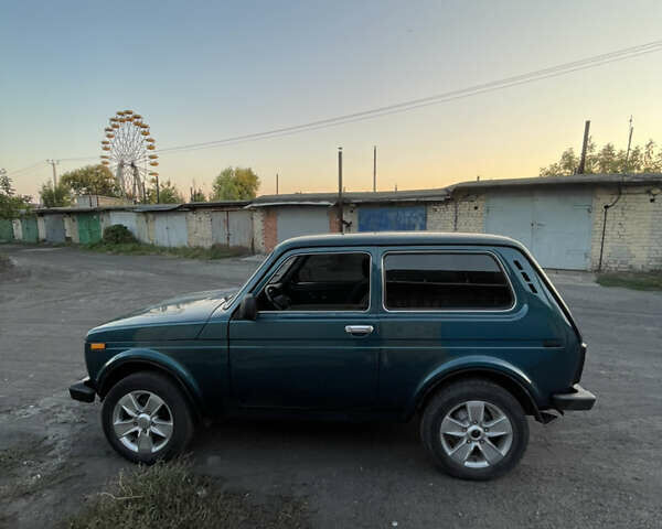 Зеленый ВАЗ 21214, объемом двигателя 1.7 л и пробегом 241 тыс. км за 4700 $, фото 4 на Automoto.ua