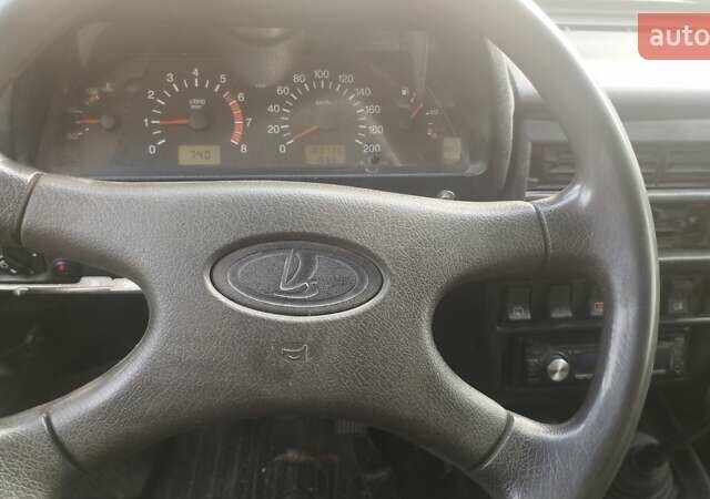 Зеленый ВАЗ 21214, объемом двигателя 1.69 л и пробегом 161 тыс. км за 5500 $, фото 5 на Automoto.ua