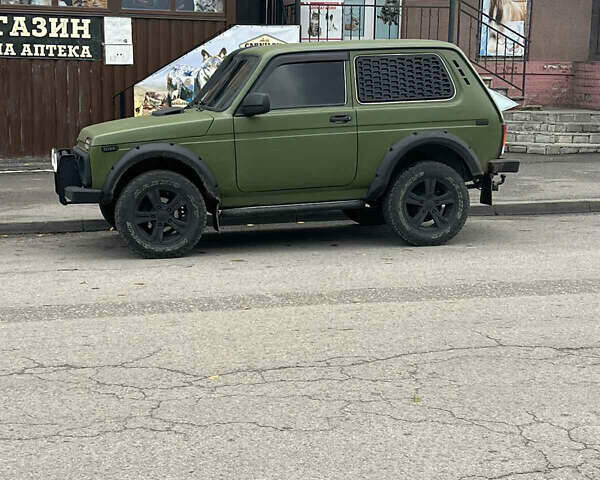 ВАЗ 21214 2010 в Днепре (Днепропетровске) на Automoto.ua Зеленый ВАЗ 21214, объемом двигателя 1.7 л и пробегом 122 тыс. км за 7000 $, фото 17 на Automoto.ua