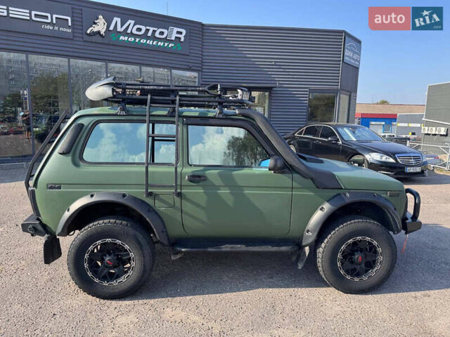 Зеленый ВАЗ 21214, объемом двигателя 1.69 л и пробегом 175 тыс. км за 6999 $, фото 2 на Automoto.ua