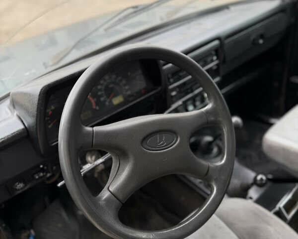 Зеленый ВАЗ 21214, объемом двигателя 1.69 л и пробегом 105 тыс. км за 2000 $, фото 4 на Automoto.ua