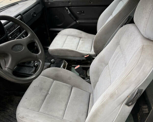 Зеленый ВАЗ 21214, объемом двигателя 1.69 л и пробегом 105 тыс. км за 2000 $, фото 5 на Automoto.ua