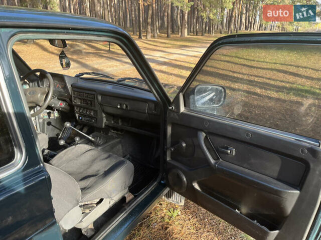 Зелений ВАЗ 21214, об'ємом двигуна 1.7 л та пробігом 208 тис. км за 3300 $, фото 8 на Automoto.ua