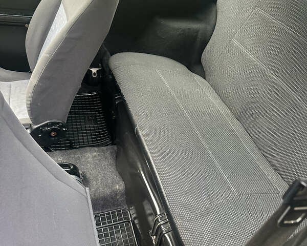 Зеленый ВАЗ 21214, объемом двигателя 1.7 л и пробегом 240 тыс. км за 3800 $, фото 6 на Automoto.ua