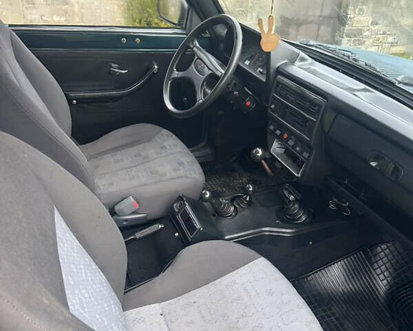 Зеленый ВАЗ 21214, объемом двигателя 1.7 л и пробегом 240 тыс. км за 3800 $, фото 5 на Automoto.ua