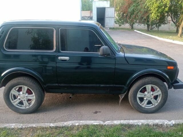 Зелений ВАЗ 21214, об'ємом двигуна 1.7 л та пробігом 200 тис. км за 3700 $, фото 1 на Automoto.ua