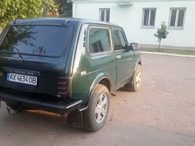 Зелений ВАЗ 21214, об'ємом двигуна 1.7 л та пробігом 200 тис. км за 3700 $, фото 4 на Automoto.ua