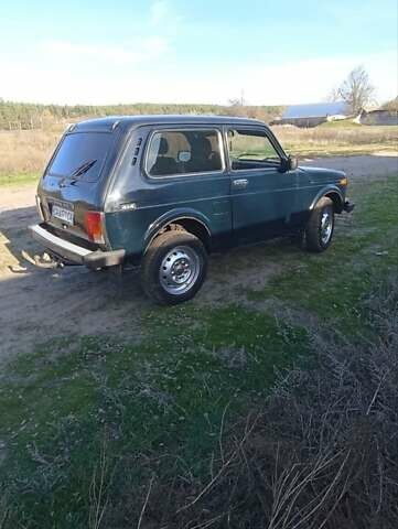 Зеленый ВАЗ 21214, объемом двигателя 1.69 л и пробегом 183 тыс. км за 3300 $, фото 2 на Automoto.ua