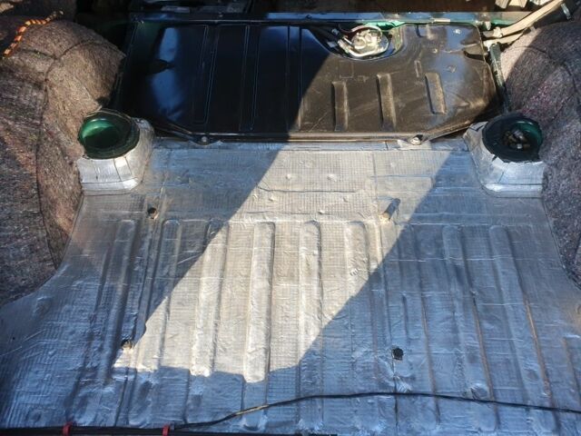 ВАЗ 21214 2012 в Пологах на Automoto.ua Зеленый ВАЗ 21214, объемом двигателя 1.7 л и пробегом 300 тыс. км за 2500 $, фото 3 на Automoto.ua