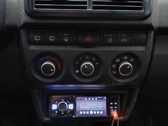 Зеленый ВАЗ 21214, объемом двигателя 1.7 л и пробегом 35 тыс. км за 7300 $, фото 10 на Automoto.ua