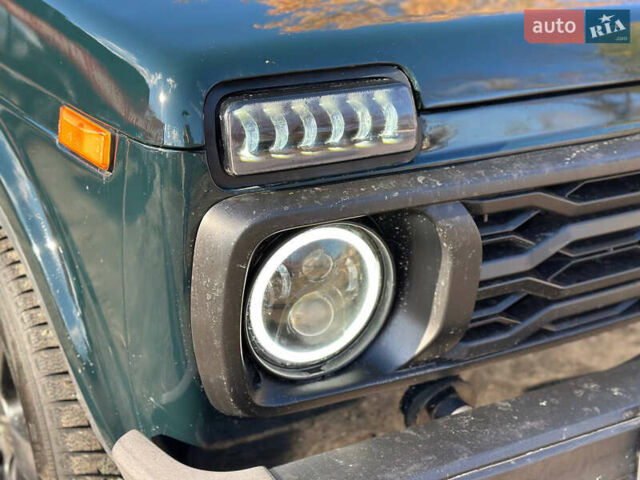 Зеленый ВАЗ 21214, объемом двигателя 1.69 л и пробегом 431 тыс. км за 4299 $, фото 23 на Automoto.ua