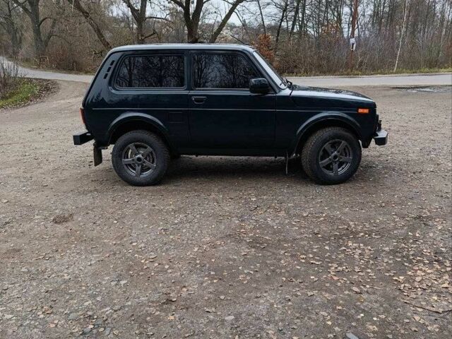 Зеленый ВАЗ 21214, объемом двигателя 1.7 л и пробегом 35 тыс. км за 7300 $, фото 3 на Automoto.ua