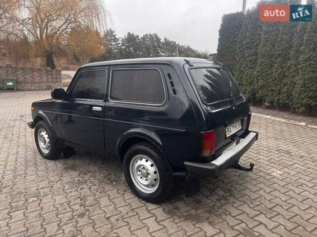 Зеленый ВАЗ 21214, объемом двигателя 1.7 л и пробегом 200 тыс. км за 3700 $, фото 5 на Automoto.ua
