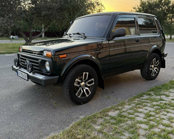 Зелений ВАЗ 21214, об'ємом двигуна 1.7 л та пробігом 84 тис. км за 6200 $, фото 1 на Automoto.ua