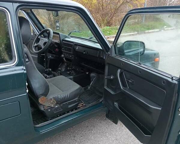 Зеленый ВАЗ 21214, объемом двигателя 1.7 л и пробегом 322 тыс. км за 3800 $, фото 9 на Automoto.ua