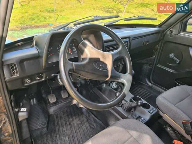 Зеленый ВАЗ 21214, объемом двигателя 1.7 л и пробегом 273 тыс. км за 5000 $, фото 9 на Automoto.ua