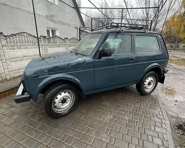 Зелений ВАЗ 21214, об'ємом двигуна 1.69 л та пробігом 150 тис. км за 2950 $, фото 1 на Automoto.ua