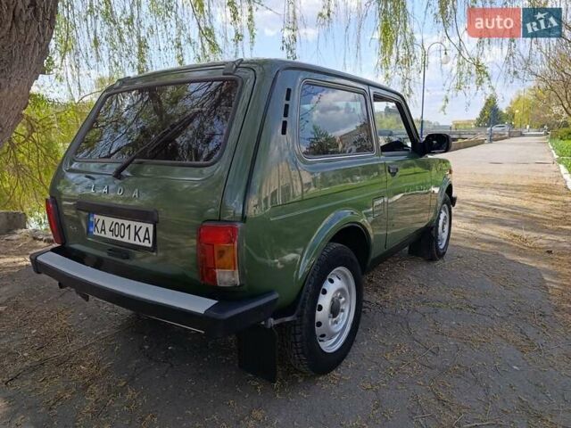 Зелений ВАЗ 21214, об'ємом двигуна 1.7 л та пробігом 32 тис. км за 7900 $, фото 27 на Automoto.ua