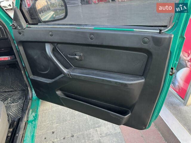 Зеленый ВАЗ 21214, объемом двигателя 1.7 л и пробегом 137 тыс. км за 4000 $, фото 9 на Automoto.ua