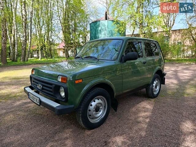 Зелений ВАЗ 21214, об'ємом двигуна 1.7 л та пробігом 32 тис. км за 7900 $, фото 20 на Automoto.ua