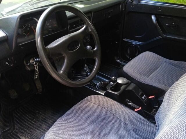 Зеленый ВАЗ 21214, объемом двигателя 0 л и пробегом 200 тыс. км за 3700 $, фото 6 на Automoto.ua