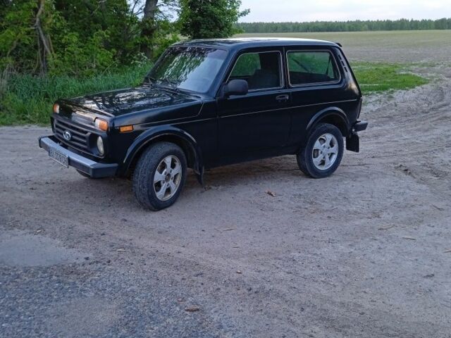 Зеленый ВАЗ 21214, объемом двигателя 0 л и пробегом 200 тыс. км за 3700 $, фото 1 на Automoto.ua