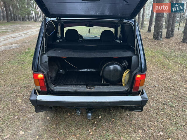 Зеленый ВАЗ 21214, объемом двигателя 1.69 л и пробегом 142 тыс. км за 3600 $, фото 8 на Automoto.ua