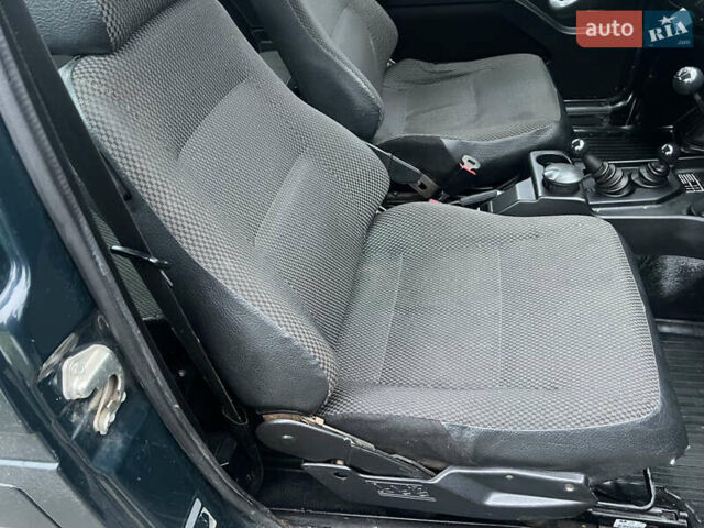 Зелений ВАЗ 21214, об'ємом двигуна 1.7 л та пробігом 162 тис. км за 5100 $, фото 13 на Automoto.ua