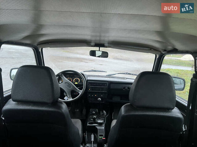 Зелений ВАЗ 21214, об'ємом двигуна 1.7 л та пробігом 162 тис. км за 5100 $, фото 14 на Automoto.ua