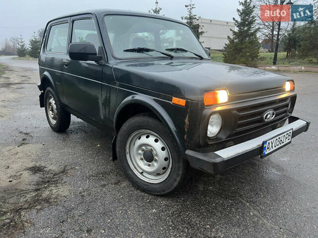 Зелений ВАЗ 21214, об'ємом двигуна 1.7 л та пробігом 162 тис. км за 5100 $, фото 5 на Automoto.ua