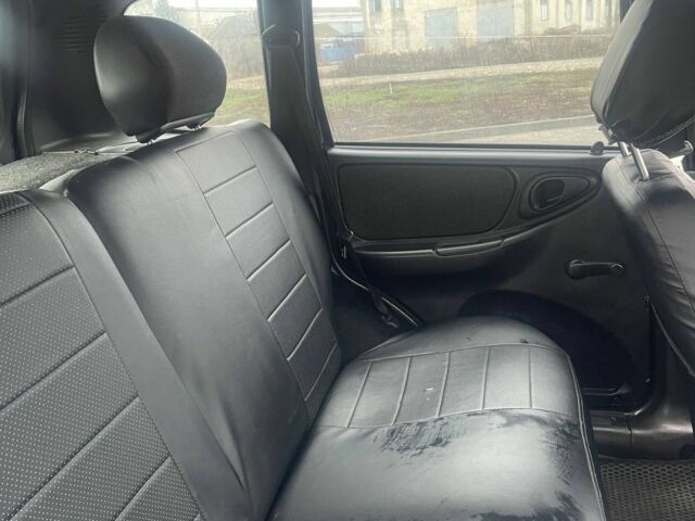 Чорний ВАЗ 21218, об'ємом двигуна 1.7 л та пробігом 160 тис. км за 4000 $, фото 7 на Automoto.ua