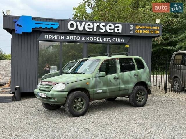 Червоний ВАЗ 2123 Niva, об'ємом двигуна 1.69 л та пробігом 222 тис. км за 3500 $, фото 1 на Automoto.ua