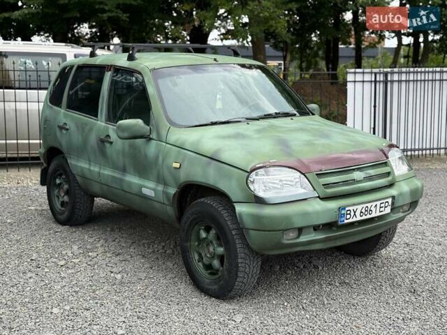 Червоний ВАЗ 2123 Niva, об'ємом двигуна 1.69 л та пробігом 222 тис. км за 3500 $, фото 10 на Automoto.ua