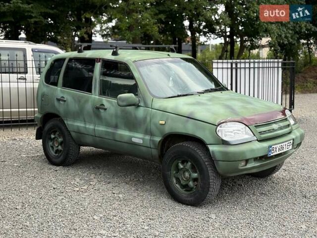 Червоний ВАЗ 2123 Niva, об'ємом двигуна 1.69 л та пробігом 222 тис. км за 3500 $, фото 9 на Automoto.ua
