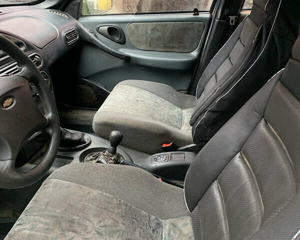 ВАЗ 2123 Niva, объемом двигателя 1.69 л и пробегом 254 тыс. км за 2200 $, фото 8 на Automoto.ua