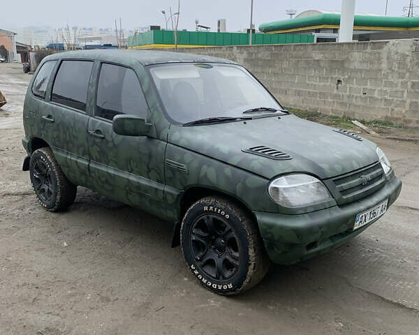 ВАЗ 2123 Niva, объемом двигателя 1.69 л и пробегом 254 тыс. км за 2200 $, фото 2 на Automoto.ua
