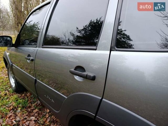 Серый ВАЗ 2123 Niva, объемом двигателя 1.69 л и пробегом 16 тыс. км за 10300 $, фото 14 на Automoto.ua