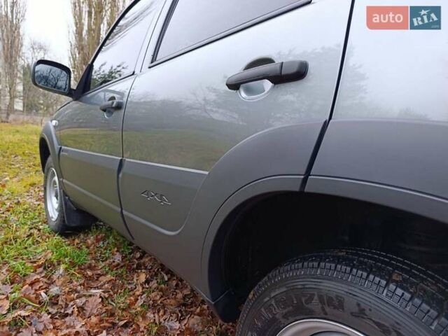 Серый ВАЗ 2123 Niva, объемом двигателя 1.69 л и пробегом 16 тыс. км за 10300 $, фото 15 на Automoto.ua