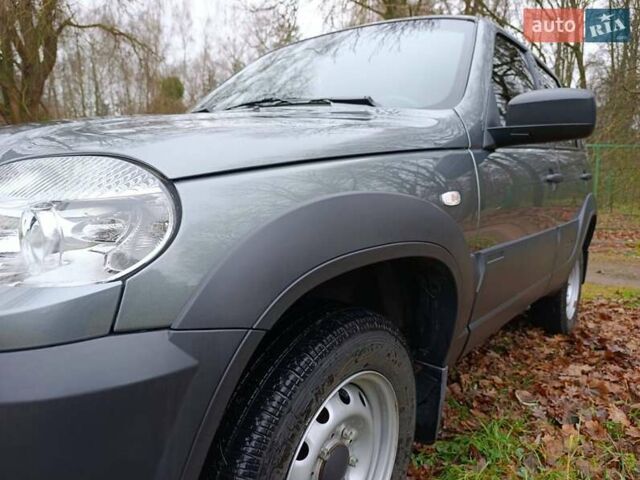 Серый ВАЗ 2123 Niva, объемом двигателя 1.69 л и пробегом 16 тыс. км за 10300 $, фото 49 на Automoto.ua