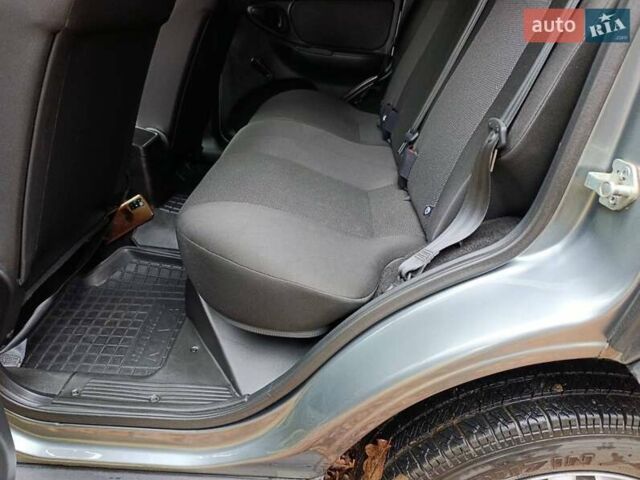 Серый ВАЗ 2123 Niva, объемом двигателя 1.69 л и пробегом 16 тыс. км за 10300 $, фото 36 на Automoto.ua