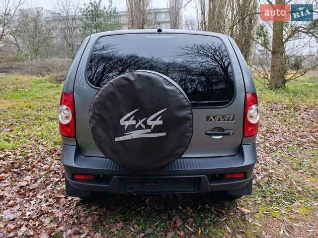Серый ВАЗ 2123 Niva, объемом двигателя 1.69 л и пробегом 16 тыс. км за 10300 $, фото 2 на Automoto.ua