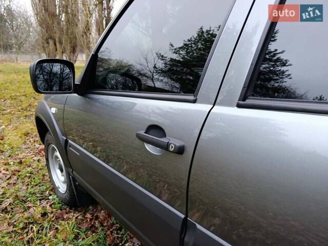 Серый ВАЗ 2123 Niva, объемом двигателя 1.69 л и пробегом 16 тыс. км за 10300 $, фото 13 на Automoto.ua