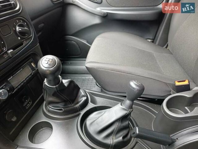 Серый ВАЗ 2123 Niva, объемом двигателя 1.69 л и пробегом 16 тыс. км за 10300 $, фото 17 на Automoto.ua