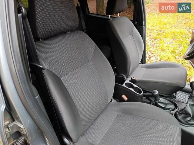 Серый ВАЗ 2123 Niva, объемом двигателя 1.69 л и пробегом 16 тыс. км за 10300 $, фото 29 на Automoto.ua