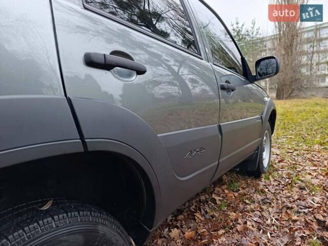 Серый ВАЗ 2123 Niva, объемом двигателя 1.69 л и пробегом 16 тыс. км за 10300 $, фото 48 на Automoto.ua