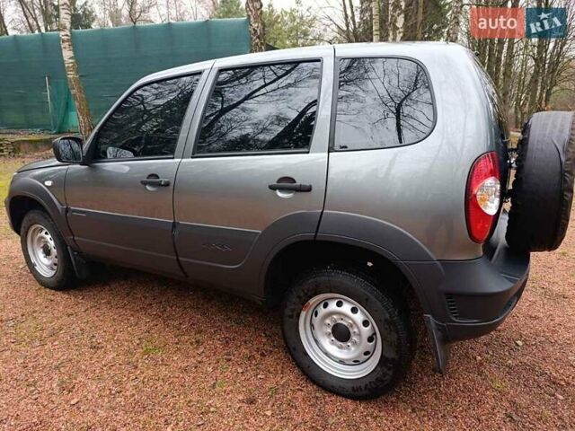 Серый ВАЗ 2123 Niva, объемом двигателя 1.69 л и пробегом 16 тыс. км за 10300 $, фото 52 на Automoto.ua