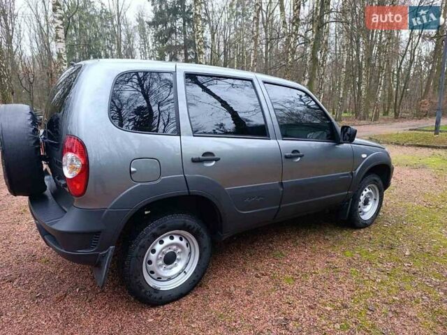 Серый ВАЗ 2123 Niva, объемом двигателя 1.69 л и пробегом 16 тыс. км за 10300 $, фото 56 на Automoto.ua